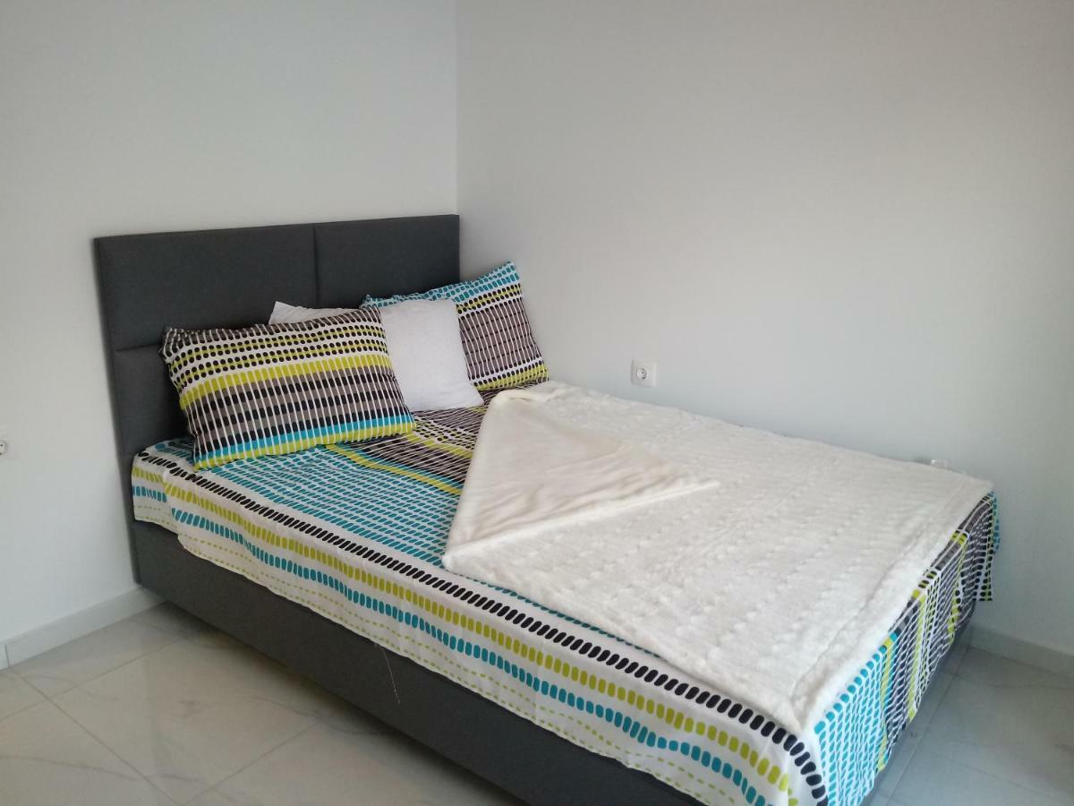 B&A Lux Apartment Paralia Katerinis Exterior photo